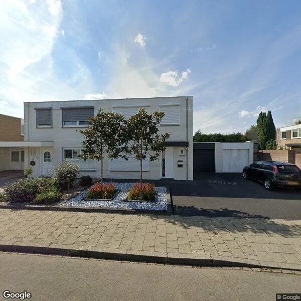 Straatbeeld van Op de Hoogmaas 6, 6223GC Maastricht
