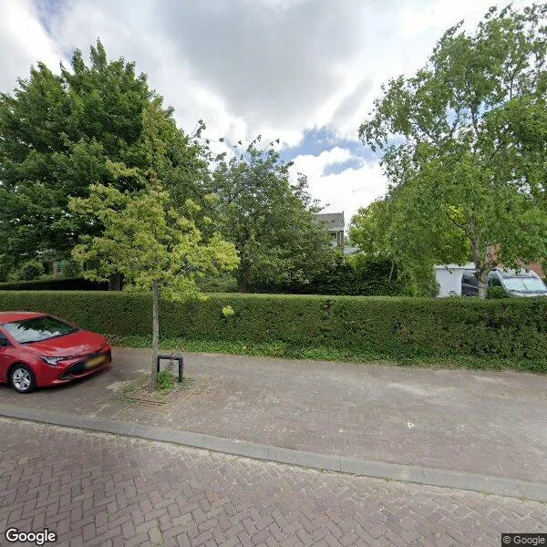 Straatbeeld van Opzoomerlaan 116, 3221AP Hellevoetsluis