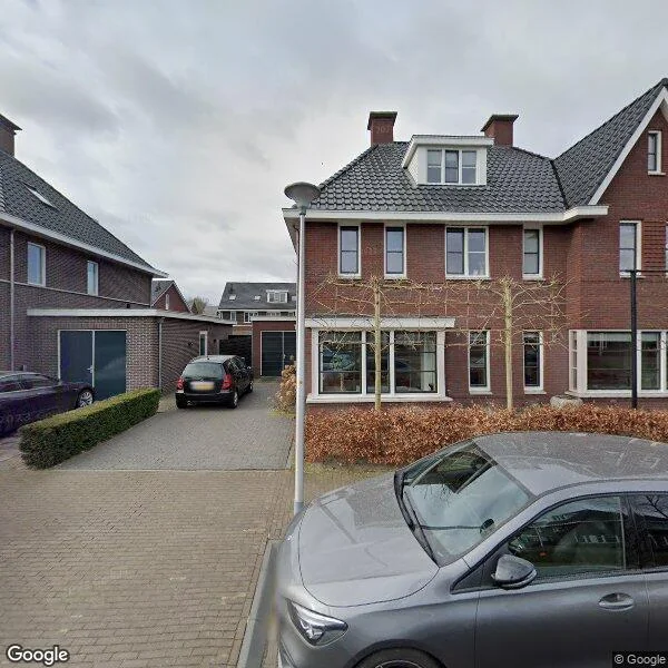 Straatbeeld van Oranje Nassaulaan 33, 8019ZA Zwolle