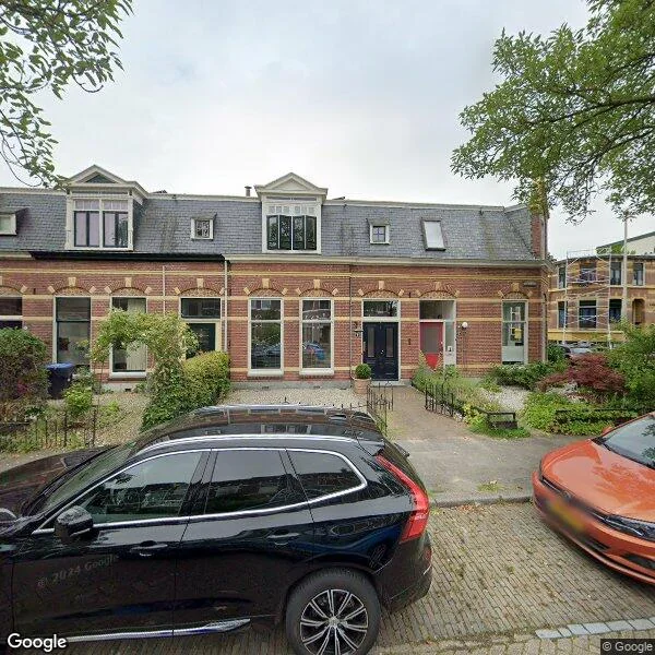 Straatbeeld van Oranje-Nassaustraat 10, 8933BR Leeuwarden