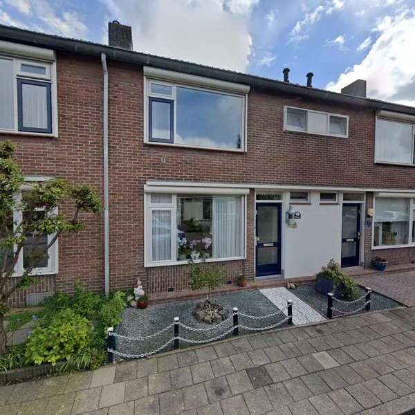 Straatbeeld van Oranje Nassaustraat 22, 3241VB Middelharnis