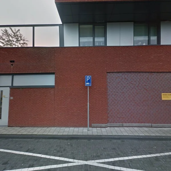 Straatbeeld van Oranjeplein 22, 2678GP De Lier