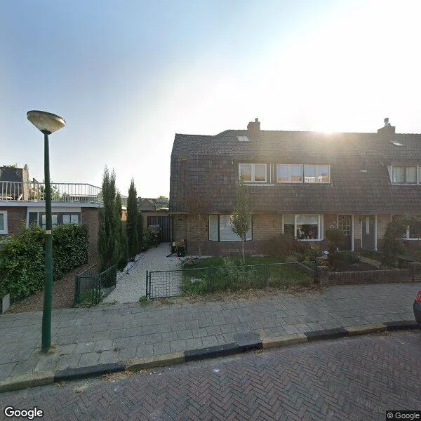 Straatbeeld van Oranjeweg 1, 1241XN Kortenhoef