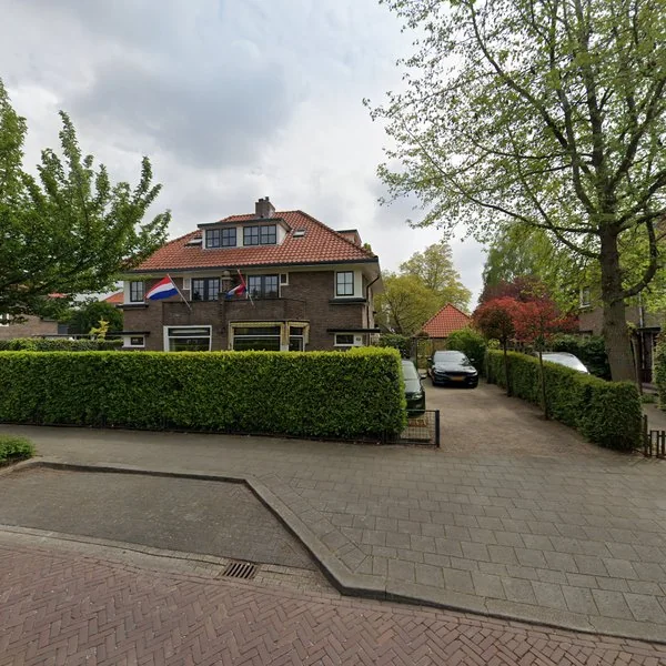 Straatbeeld van Oud-Bussummerweg 42, 1401SR Bussum
