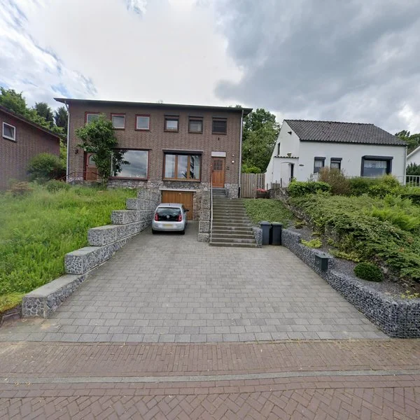 Straatbeeld van Oud Lemiers 15, 6295AS Lemiers