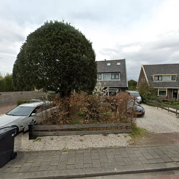 Straatbeeld van Oud-Loosdrechtsedijk 108, 1231ND Loosdrecht