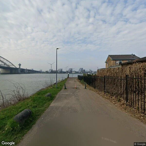 Straatbeeld van Oude IJsselmondsehoofd 58, 3077BR Rotterdam