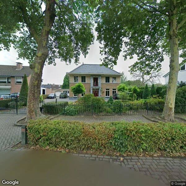 Straatbeeld van Oude Kerkstraat 2, 5507LC Veldhoven