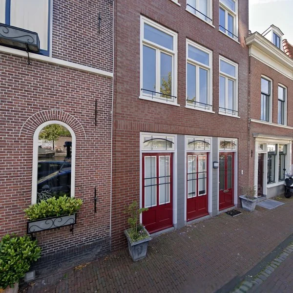 Straatbeeld van Oude Rijn 73, 2312HC Leiden