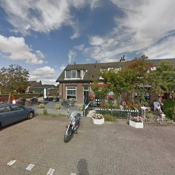 Straatbeeld van Oude Vaartweg 8, 2343JD Oegstgeest