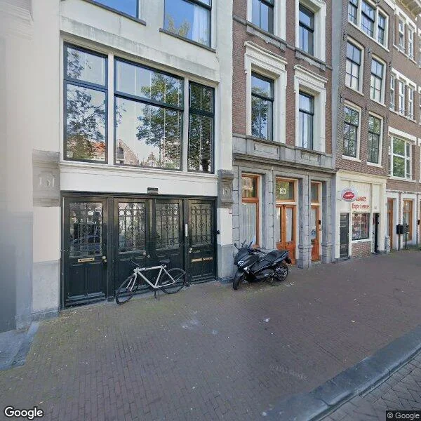 Straatbeeld van Oudezijds Voorburgwal 153A, 1012ES Amsterdam