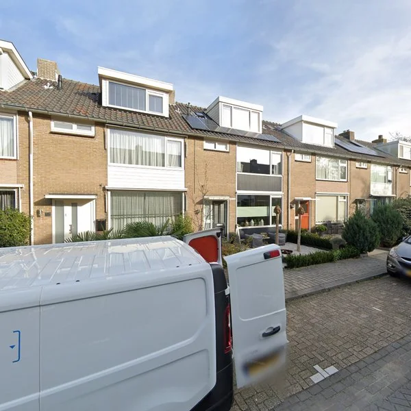 Straatbeeld van Oudlaan 8, 2641TG Pijnacker