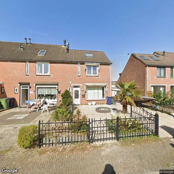 Straatbeeld van Overgouw 26, 1351KC Almere