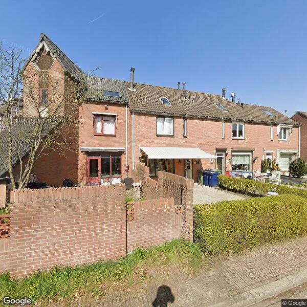Straatbeeld van Overgouw 28, 1351KC Almere