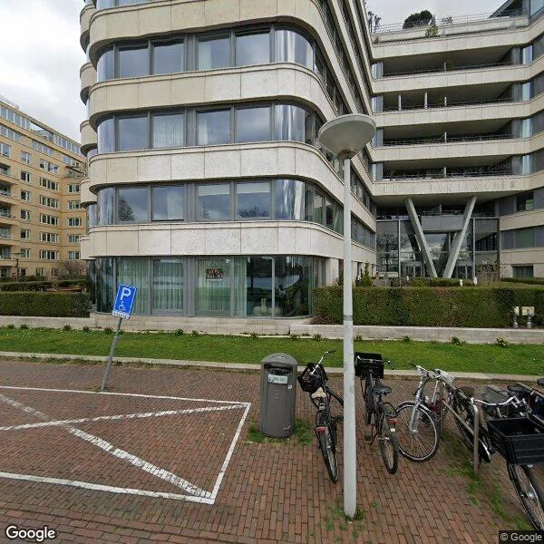 Straatbeeld van Overhoeksparklaan 124, 1031KC Amsterdam
