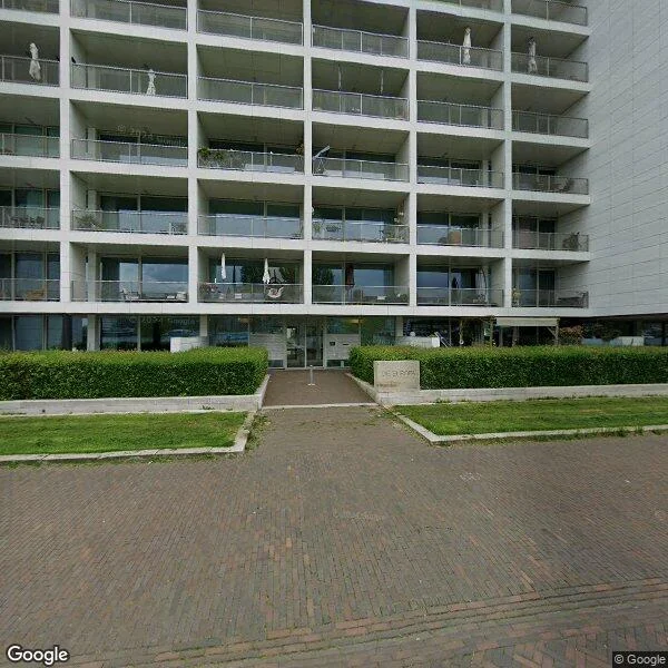 Straatbeeld van Overhoeksparklaan 252, 1031KC Amsterdam