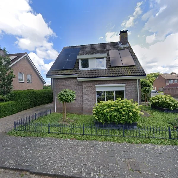 Straatbeeld van P. Cuyperslaan 20, 4741DN Hoeven