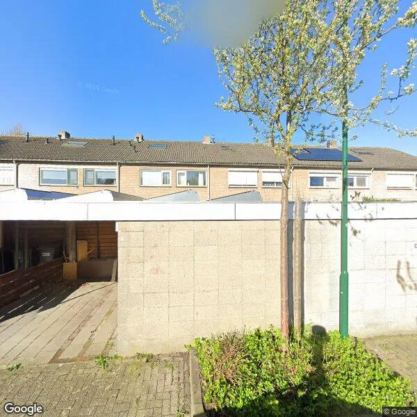 Straatbeeld van Papenakker 10, 5131ZC Alphen