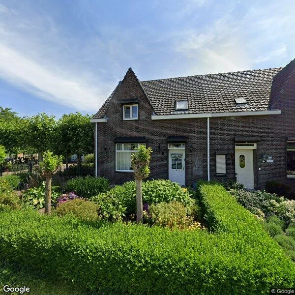 Straatbeeld van Papenweg 8, 6071PJ Swalmen