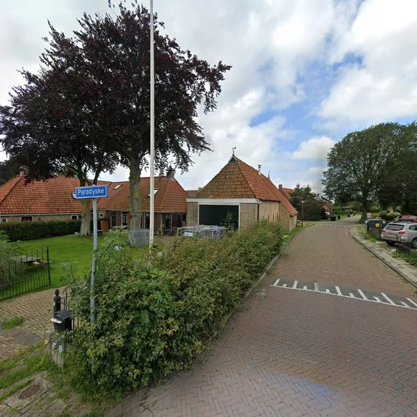 Straatbeeld van Paradyske 11, 8807PV Herbaijum