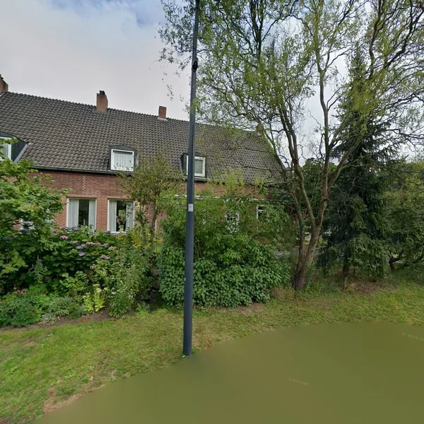 Straatbeeld van Parallelweg 15, 5674TP Nuenen