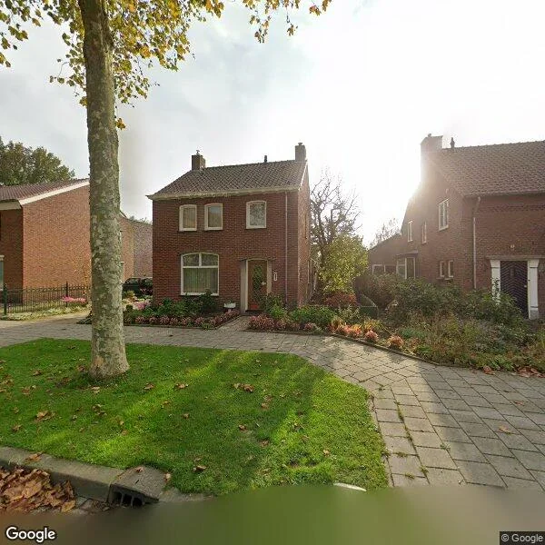 Straatbeeld van Parallelweg 205, 6001HM Weert
