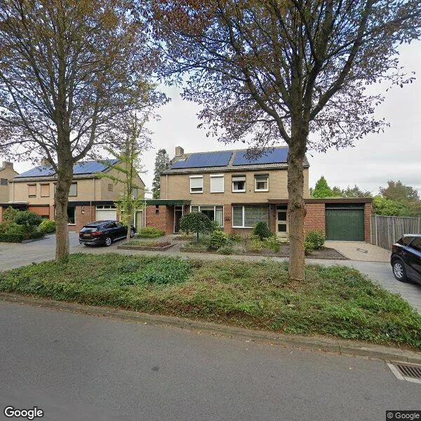 Straatbeeld van Parallelweg 34, 5931PM Tegelen