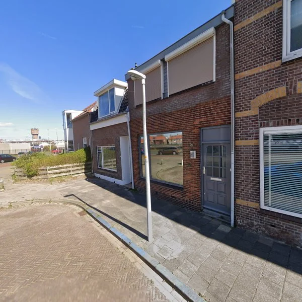 Straatbeeld van Parallelweg 77, 1781EB Den Helder