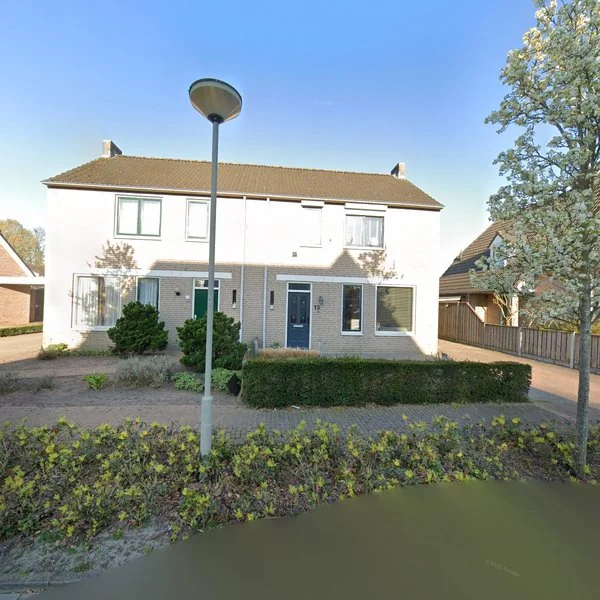 Straatbeeld van Pastoor Blommaertstraat 13, 5357PJ Overlangel
