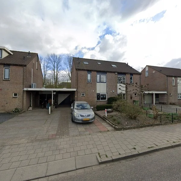 Straatbeeld van Pastoor Cleerbesemlaan 16, 1735HX 't Veld