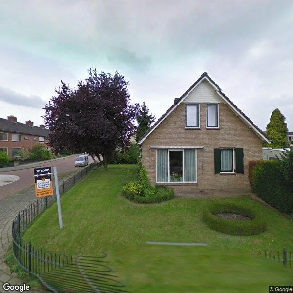 Straatbeeld van Pastoor Gribnaustraat 6, 6987BB Giesbeek