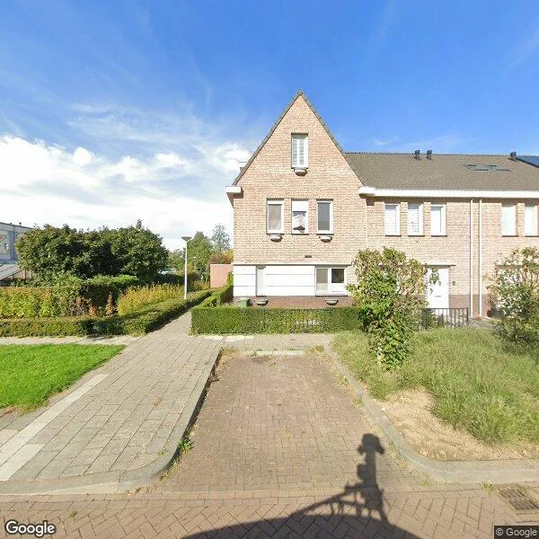Straatbeeld van Pastoor Mulkenshof 32, 6222EP Maastricht