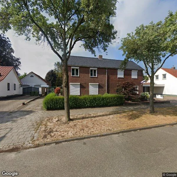 Straatbeeld van Pater van Donstraat 20, 6089NP Heibloem