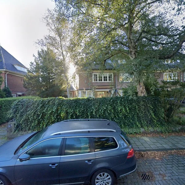Straatbeeld van Pernambucolaan 33, 2051LW Overveen