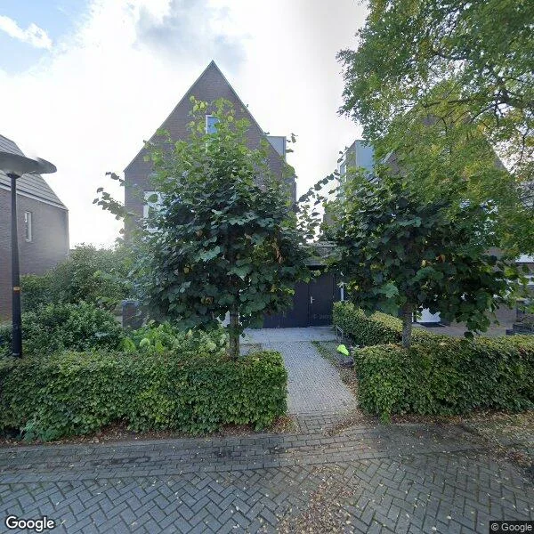 Straatbeeld van Philip van Praagstraat 8, 7425RK Deventer