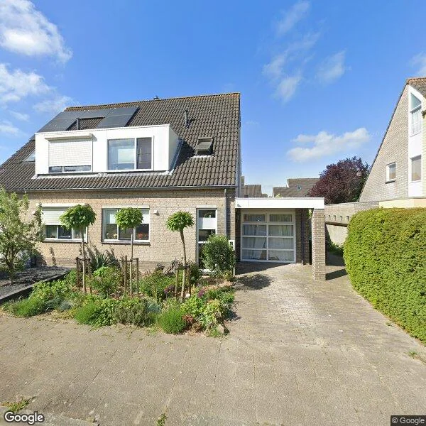 Straatbeeld van Philips van Almondestraat 34, 3223RA Hellevoetsluis