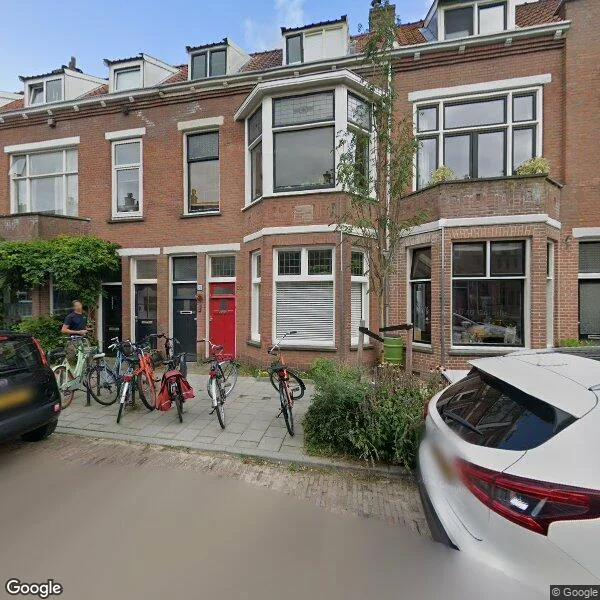 Straatbeeld van Piet Heinstraat 32, 2628RK Delft