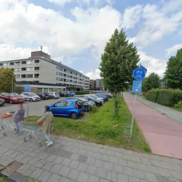 Straatbeeld van Pieter Sipmawei 180, 8915ED Leeuwarden