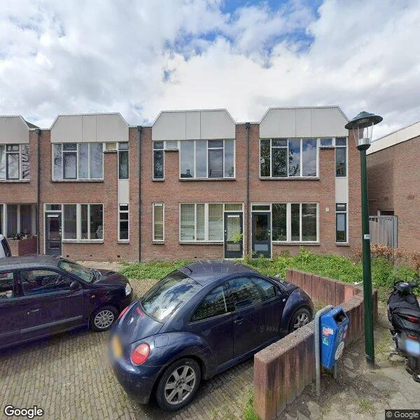 Straatbeeld van Pietersburen 13, 8921EW Leeuwarden