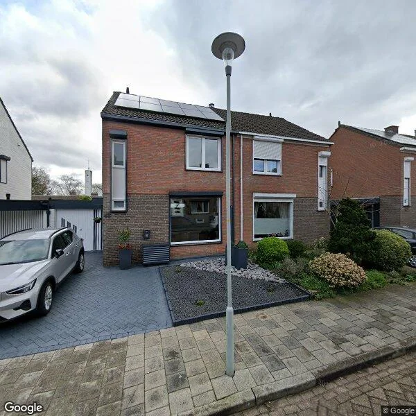 Straatbeeld van Pius XII-plein 44, 6433CZ Hoensbroek