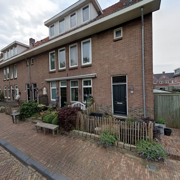 Straatbeeld van Plaspoelkade 8, 2265XV Leidschendam