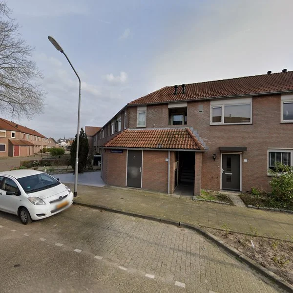 Straatbeeld van Plataanstraat 19, 4921DJ Made