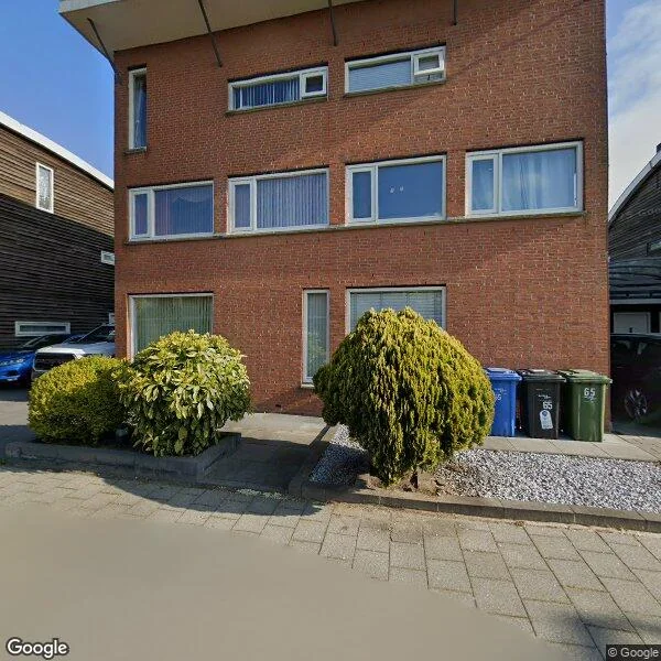 Straatbeeld van Platte Molendijk 67, 3194KE Hoogvliet Rotterdam