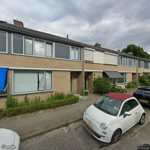 Straatbeeld van Plesmanlaan 24, 5703HB Helmond