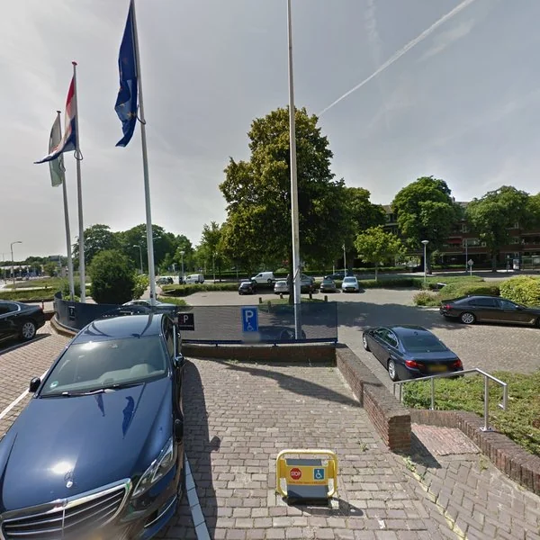 Straatbeeld van Plesmanweg 451, 2597JG Den Haag