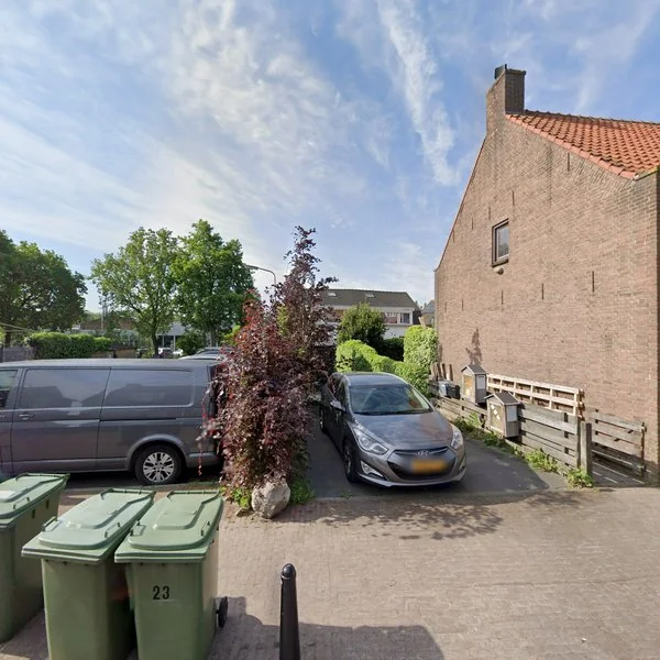 Straatbeeld van Polderstraat 21, 2952AK Alblasserdam