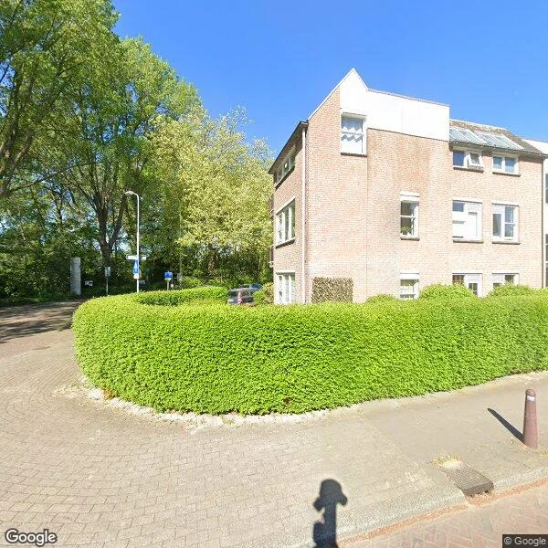 Straatbeeld van Pompe van Meerdervoortstraat 8, 2274PR Voorburg