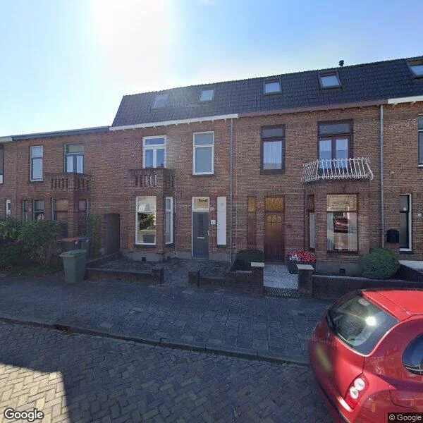 Straatbeeld van Poolseweg 154, 4818CE Breda