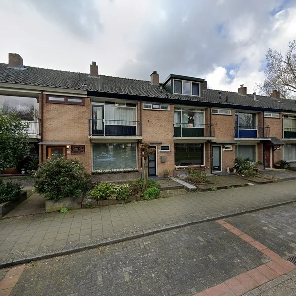Straatbeeld van Poolsterstraat 10, 2402BL Alphen aan den Rijn