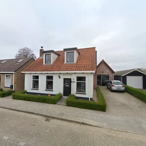 Straatbeeld van Prins Bernhardstraat 28, 4471PZ Wolphaartsdijk